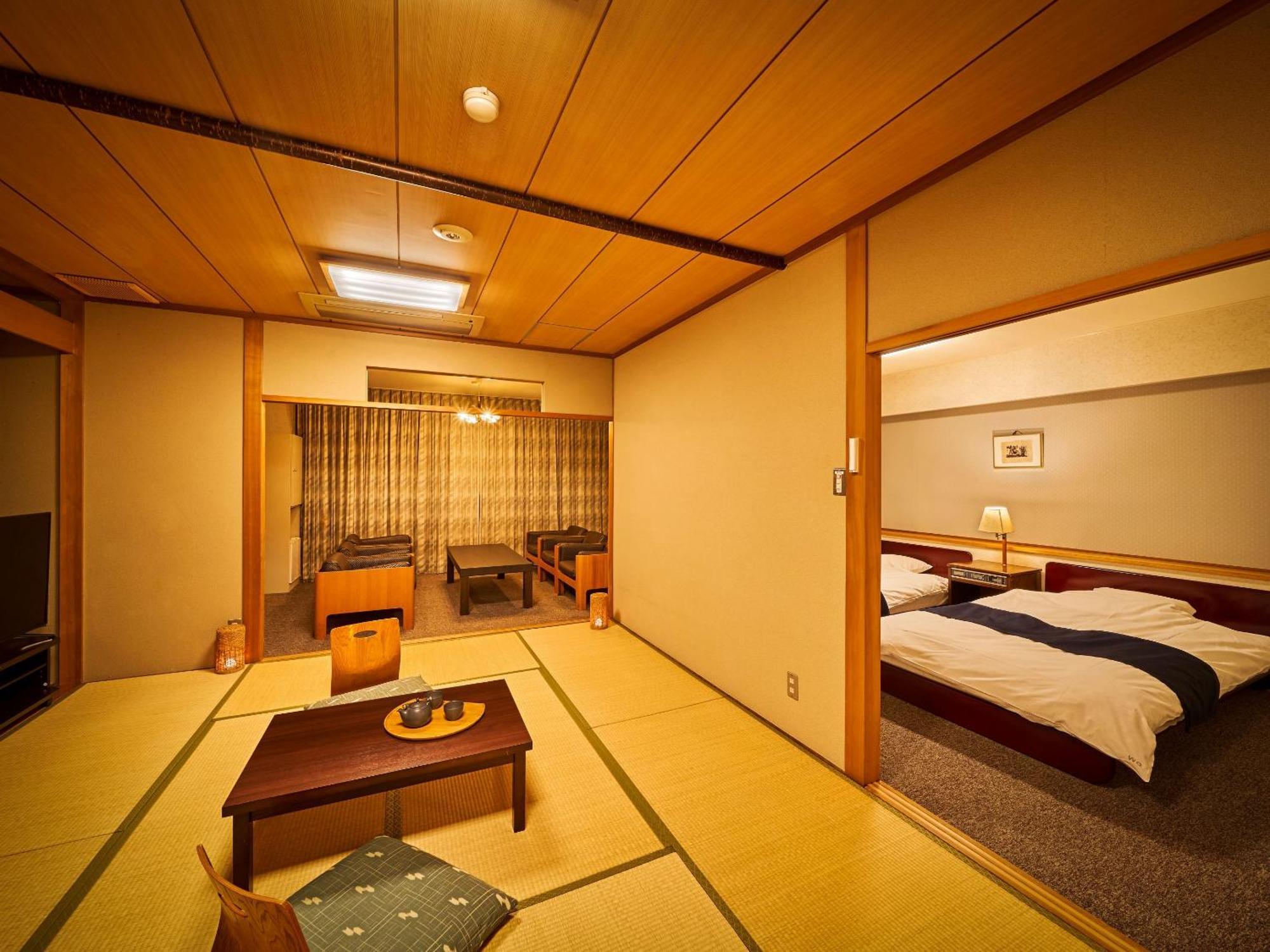 Hotel Ooedo Onsen Monogatari Dogo Matsuyama  Exterior foto