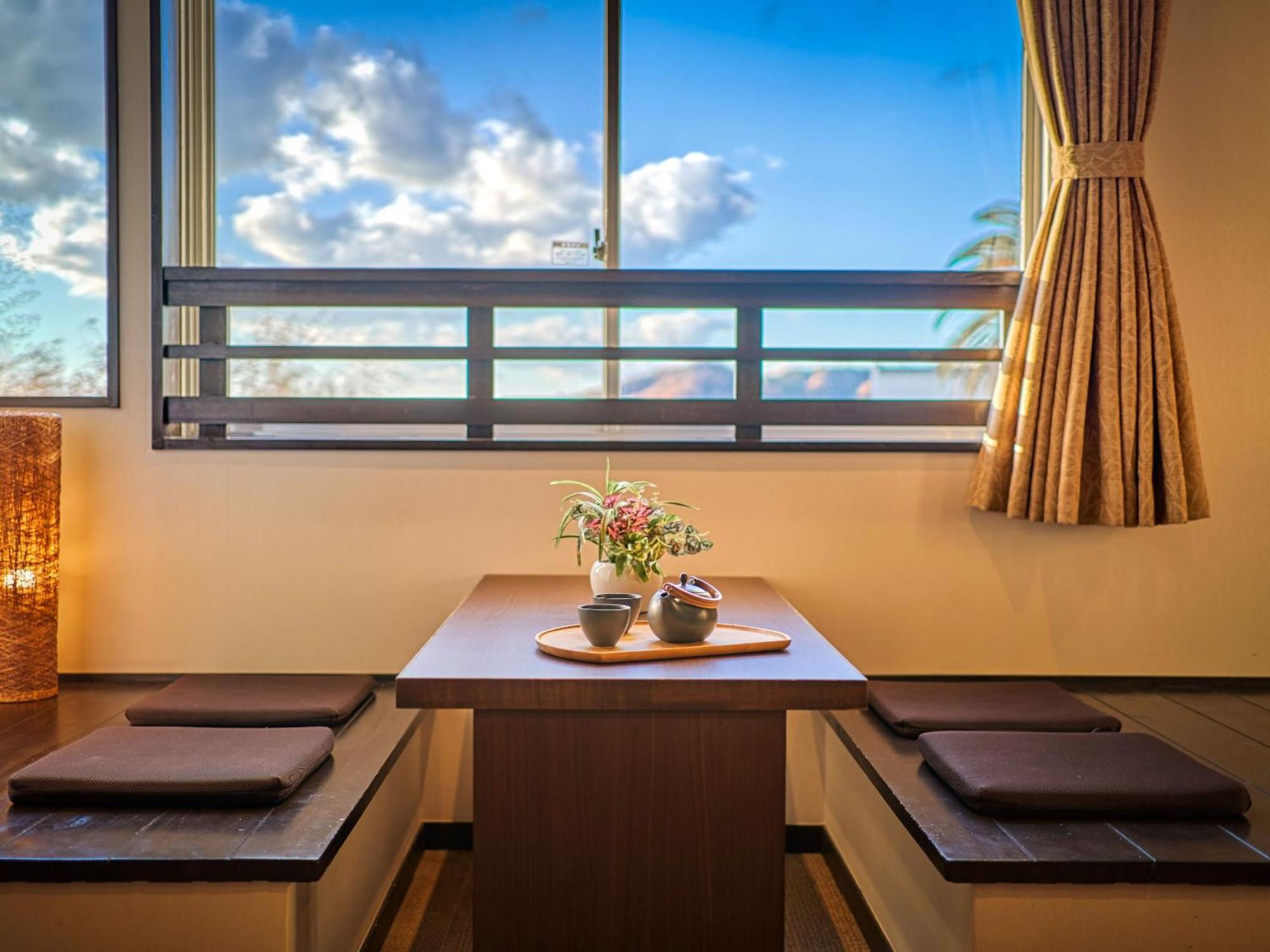 Hotel Ooedo Onsen Monogatari Dogo Matsuyama  Zimmer foto
